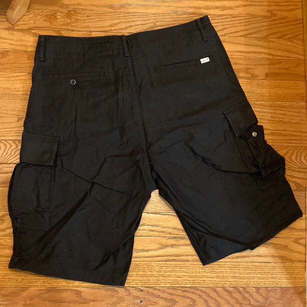 Levi’s cargo shorts size 33